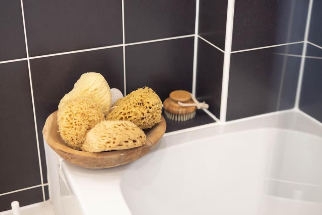 The Wellness Lodge- Gym, Table Tennis, Cinema, Parking And More! Bath Dış mekan fotoğraf