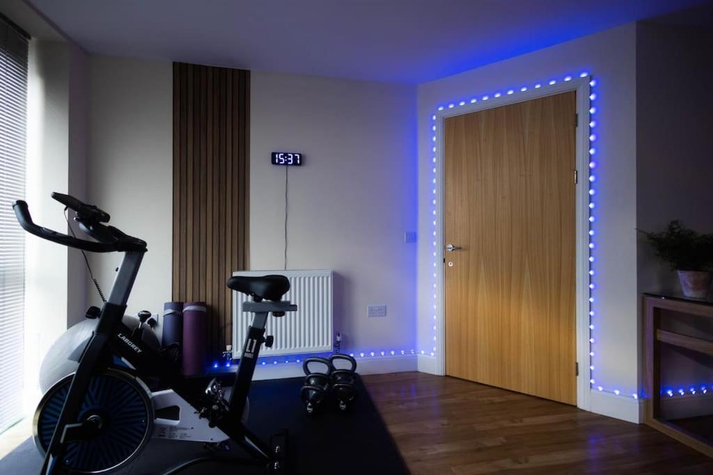 The Wellness Lodge- Gym, Table Tennis, Cinema, Parking And More! Bath Dış mekan fotoğraf
