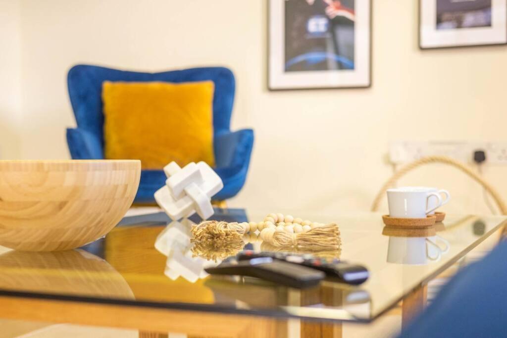 The Wellness Lodge- Gym, Table Tennis, Cinema, Parking And More! Bath Dış mekan fotoğraf
