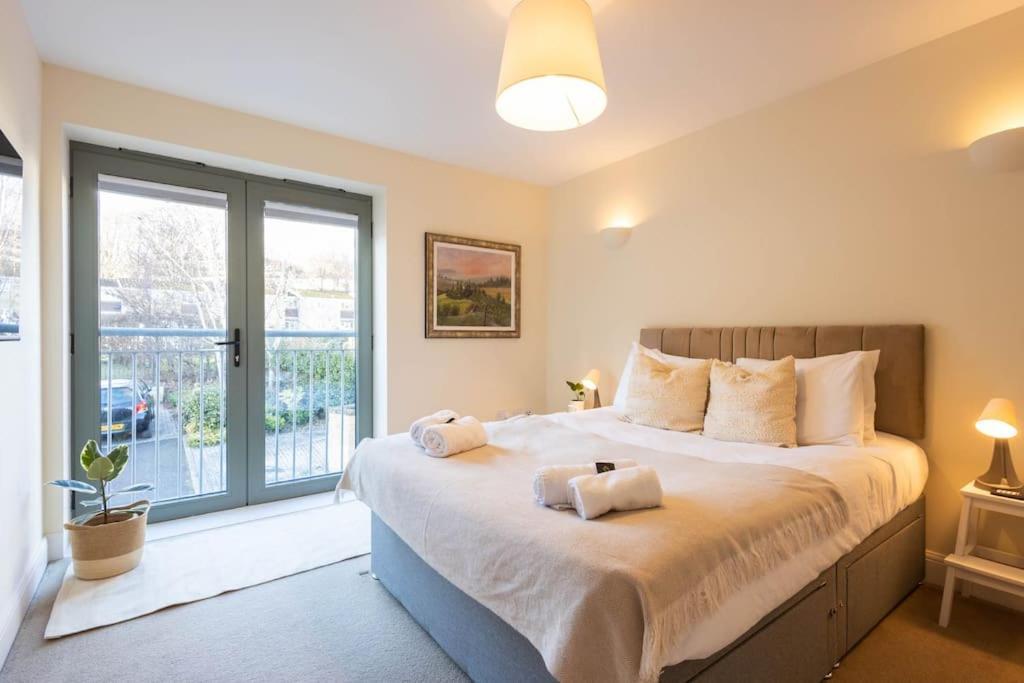 The Wellness Lodge- Gym, Table Tennis, Cinema, Parking And More! Bath Dış mekan fotoğraf